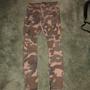 men’s camo joggers